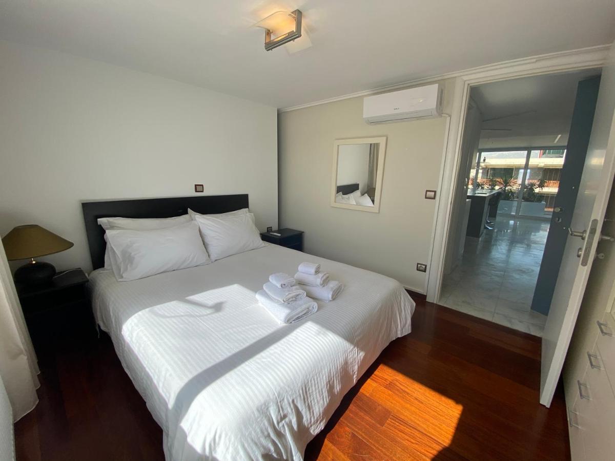 Citycenter Penthouse Mini Private Pool With Hydromassage And Great Town View เอเธนส์ ภายนอก รูปภาพ