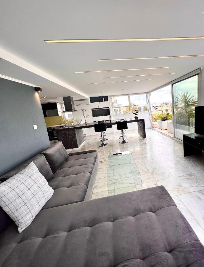 Citycenter Penthouse Mini Private Pool With Hydromassage And Great Town View เอเธนส์ ภายนอก รูปภาพ